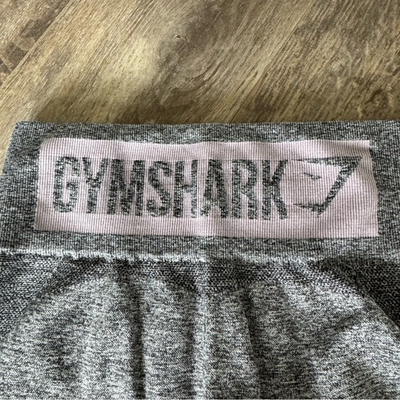 Gymshark Butt Emphasizing Gray Leggings - Picture 2 of 6